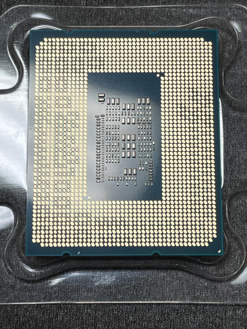 ク*ン様 Intel Core i3-12100F CPU