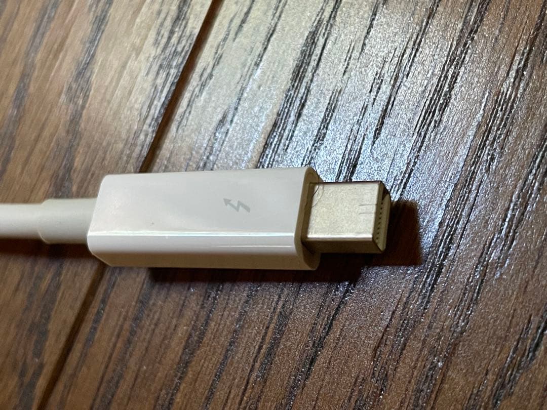 Apple Thunderbolt - FireWireアダプタ A1463