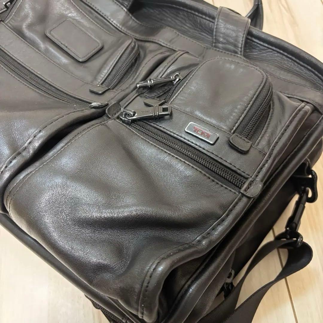 TUMIバッグ エクスパンダブル・オーガナイザー　96141 レザー　本革