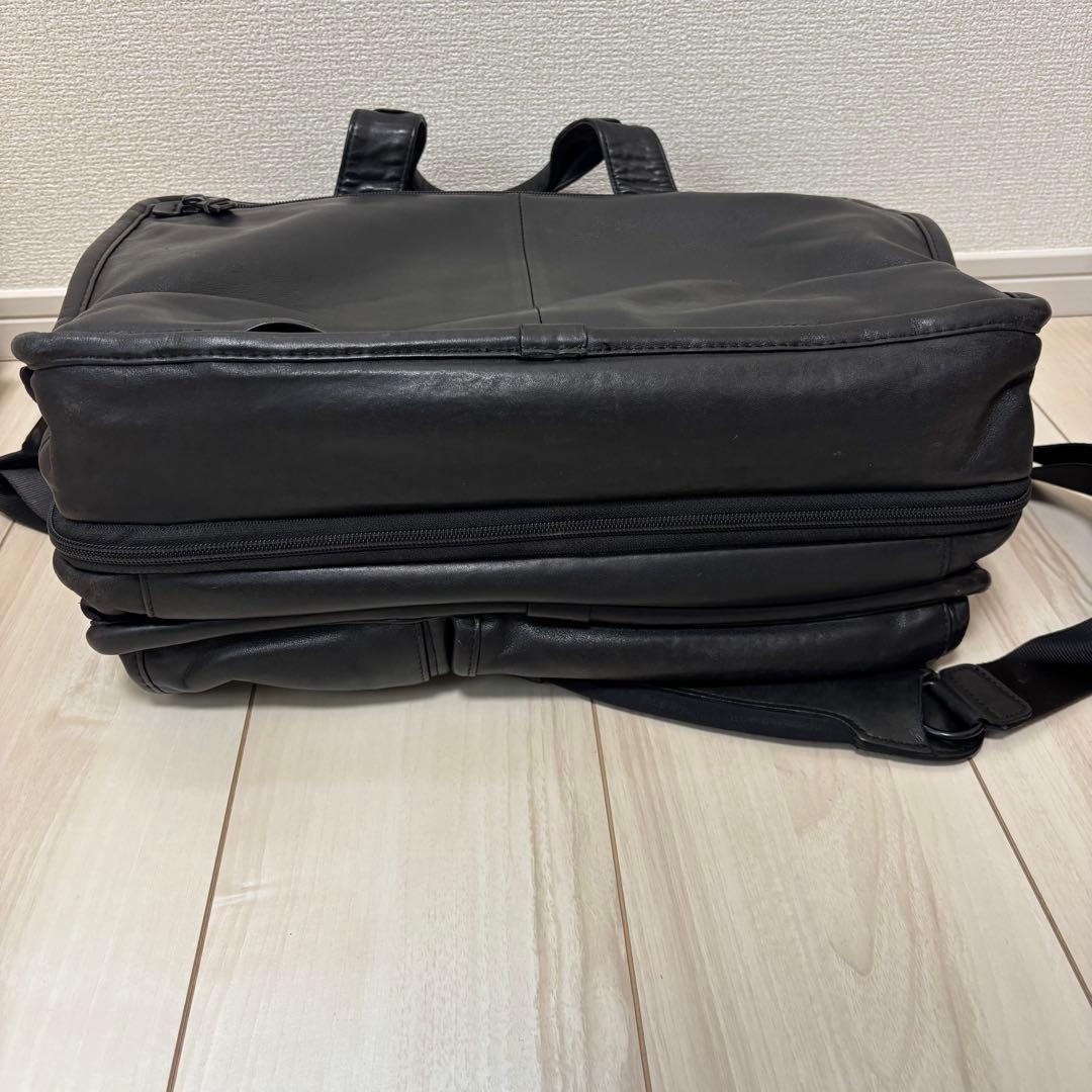 TUMIバッグ エクスパンダブル・オーガナイザー　96141 レザー　本革