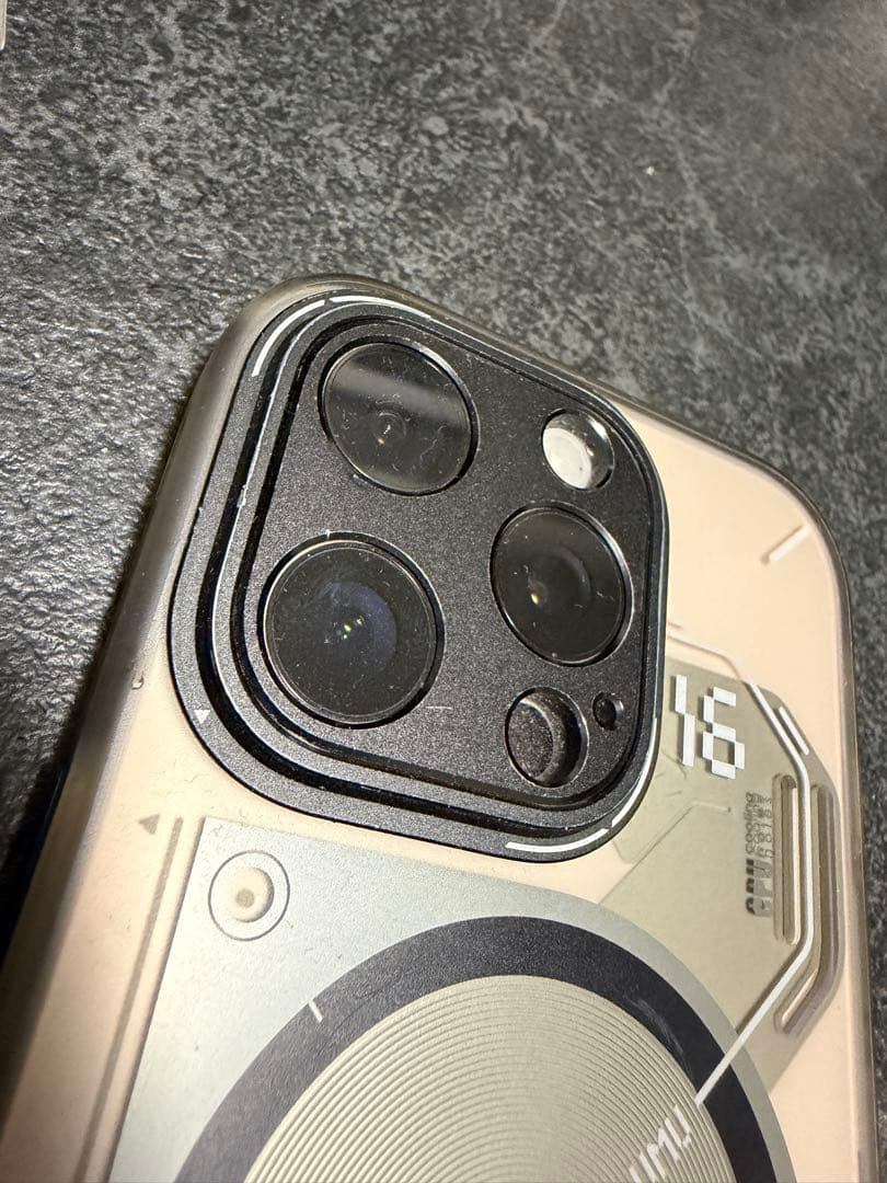 Apple iPhone 16 Pro 128GB デザートチタニウム