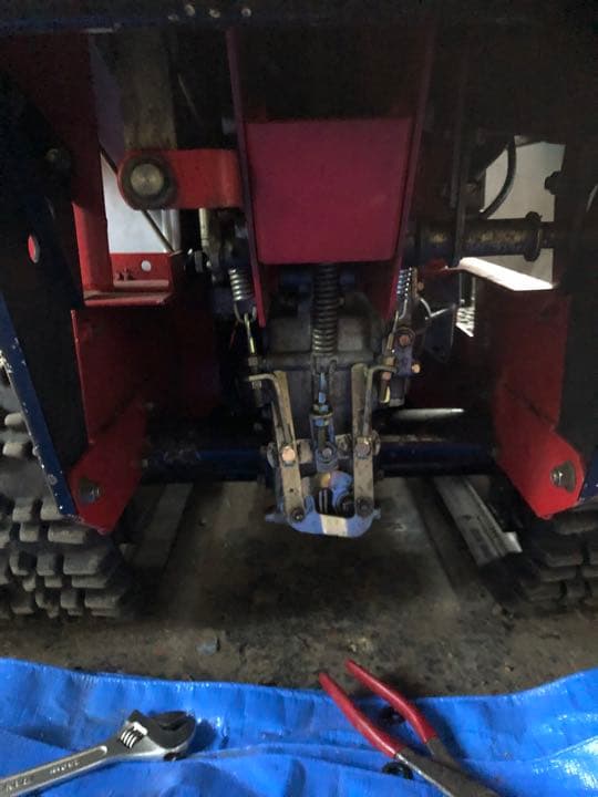 ヤナセ除雪機914HSTDジャンク売ります。