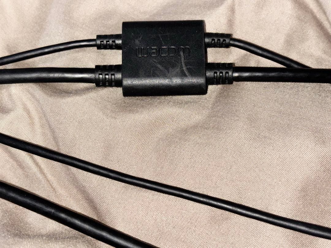 Wacom One DTC133 液晶ペンタブレット 13.3型 中古品