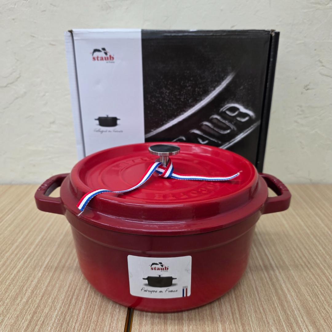 STAUB ココットラウンド鋳鉄製 両手鍋 24cm 赤