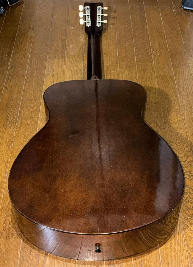 S*P様 ★　弾き込まれた綺麗な音色　YAMAHA ビンテージFG110赤ラベル