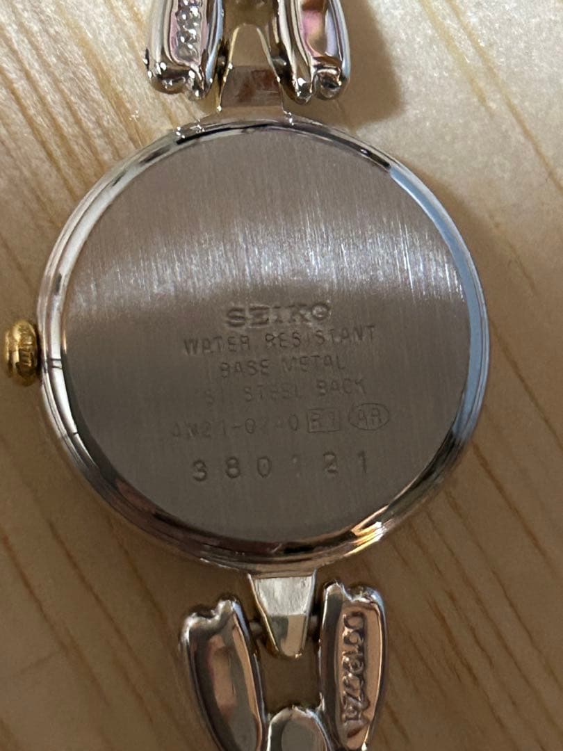 美品SEIKO TISSÉ 4N21-0740シルバー/ゴールド