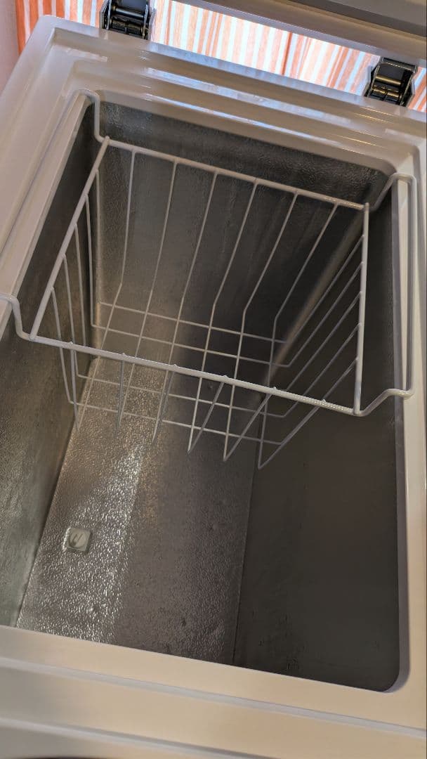 SKジャパン　ノンフロン冷凍庫