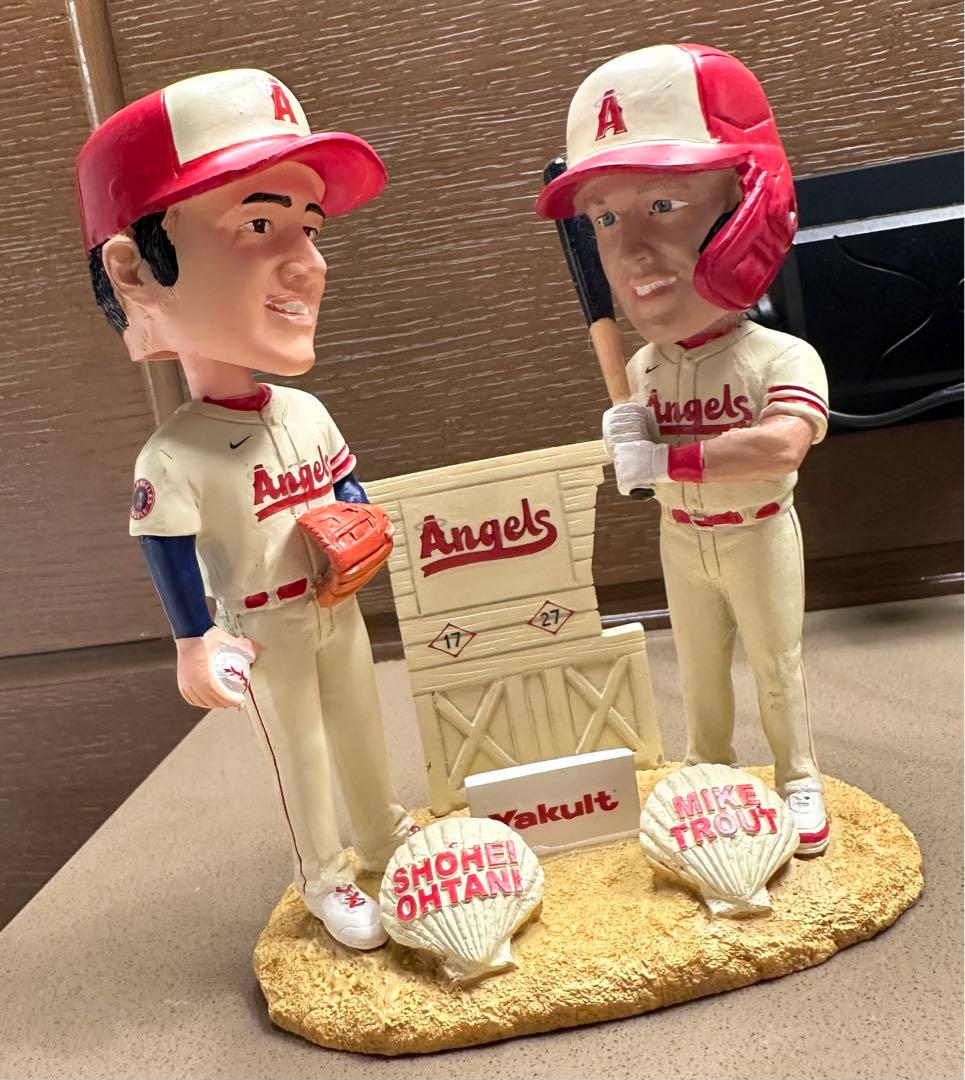 球場配布　ギブアウェイ　エンゼルス　大谷　トラウト　バブルヘッド