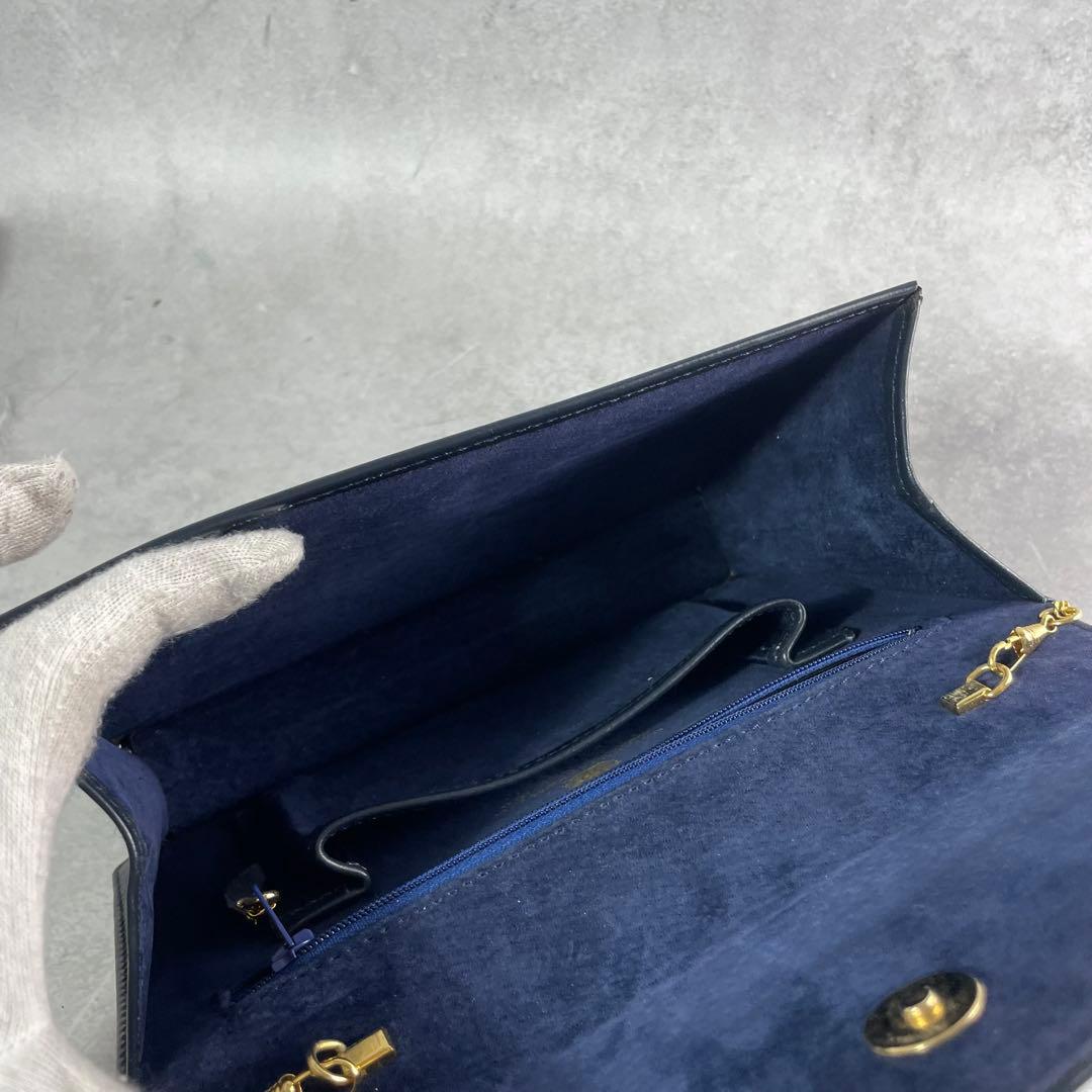極美品✨ ロウナーロンドン チェーンショルダーバッグ レザー ネイビー 皇室
