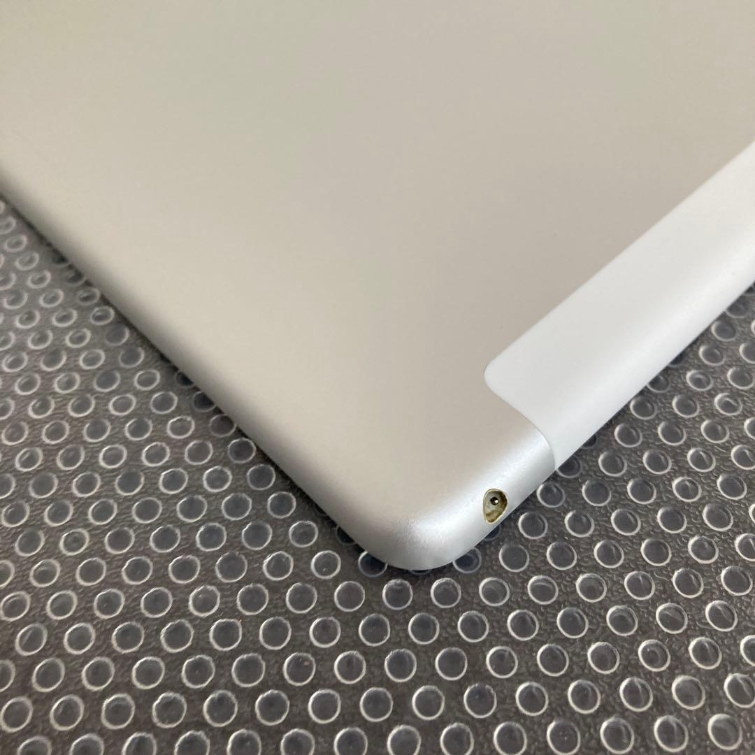 3728 外観美品☆電池良好☆iPad8 第8世代 32GB SIMフリー☆