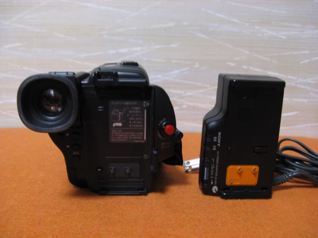 動作OK❗️☆SONYのHi8/8ミリビデオカメラ/CCD-TR850