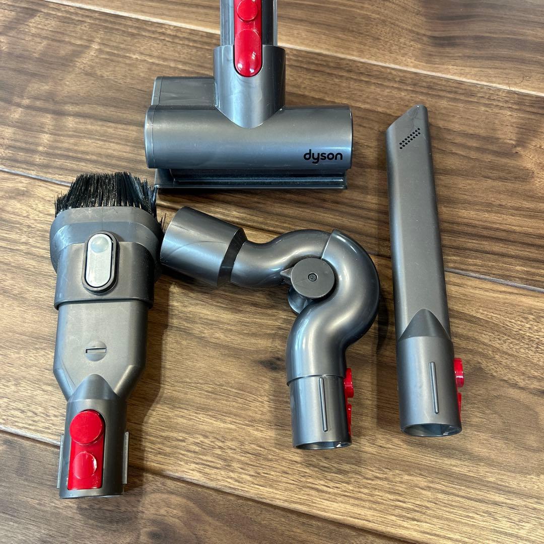 【超メルカリ市限定価格❗️】ダイソンv8slim fluffy 充電器　付属品多数