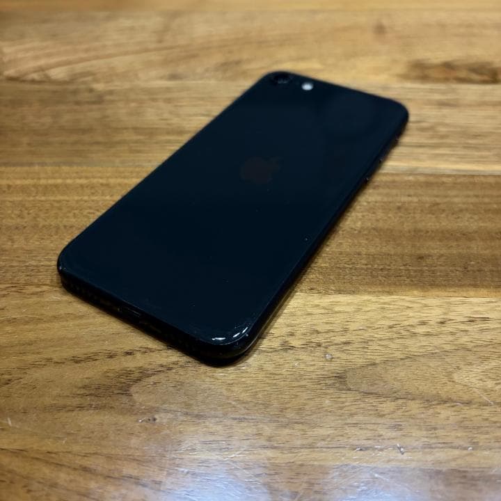 iPhone SE (第2世代)　ブラック 64GB