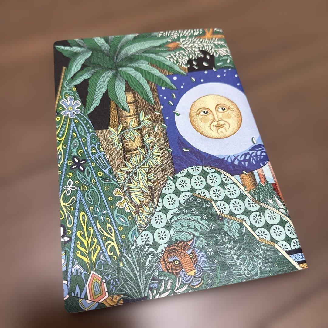 HERMES エルメス　カラフルな自然モチーフのA5ノート