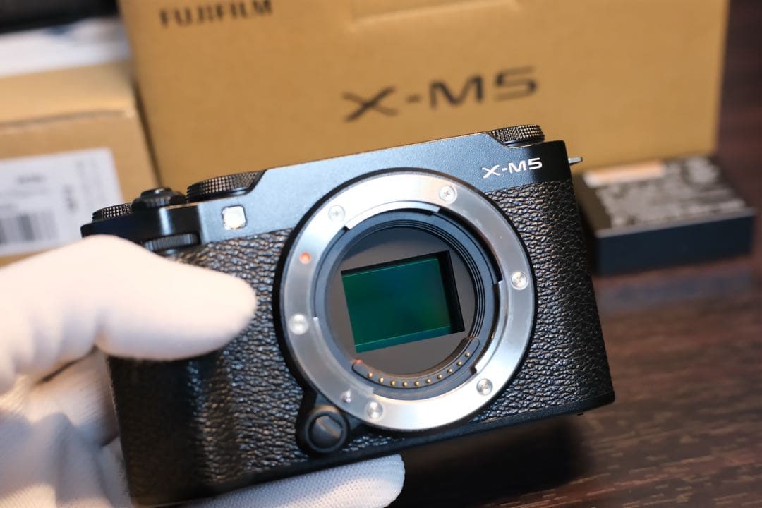 (美品)fujifilm x-m5おまけ多数(保証期間内)