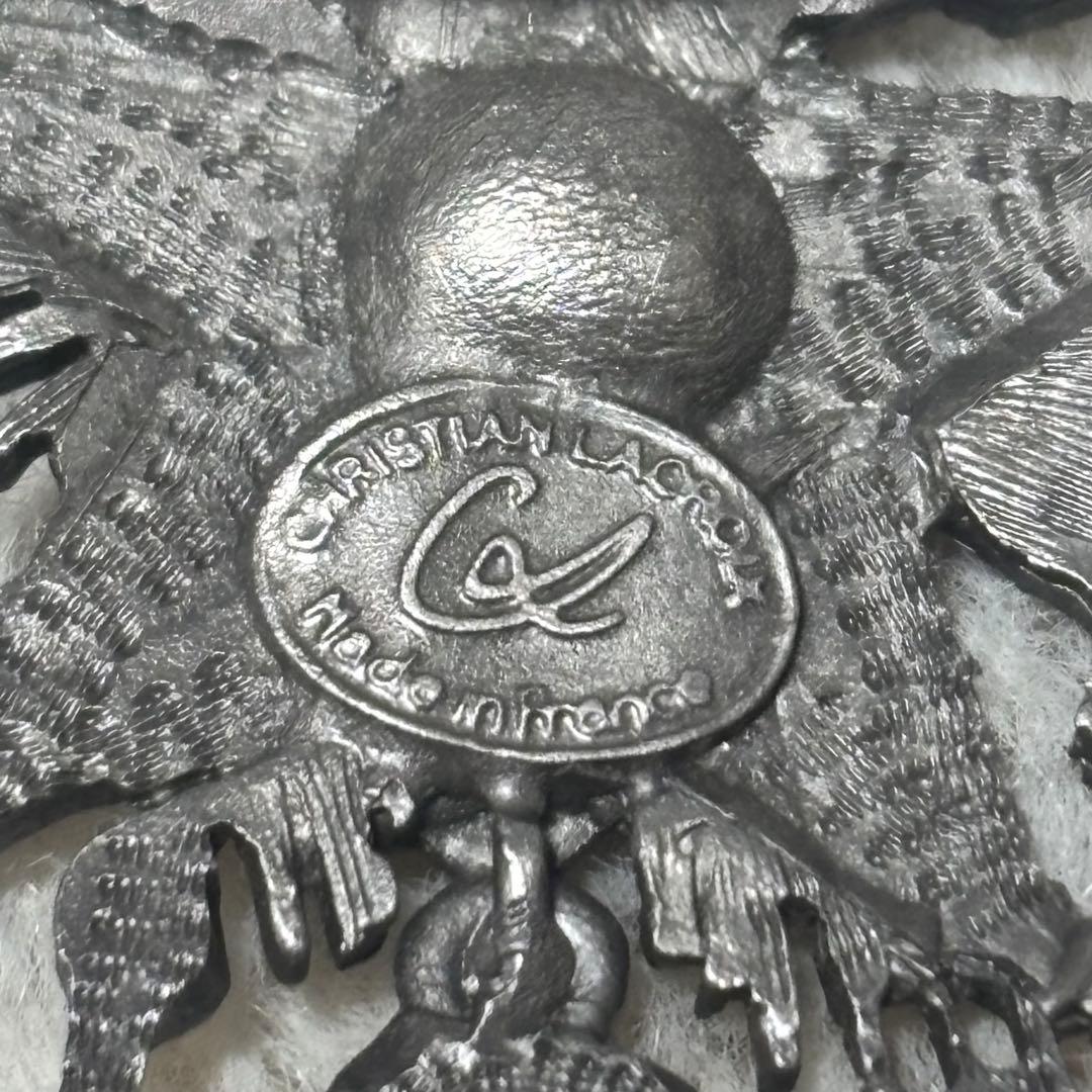 クリスチャンラクロワ　ブローチ