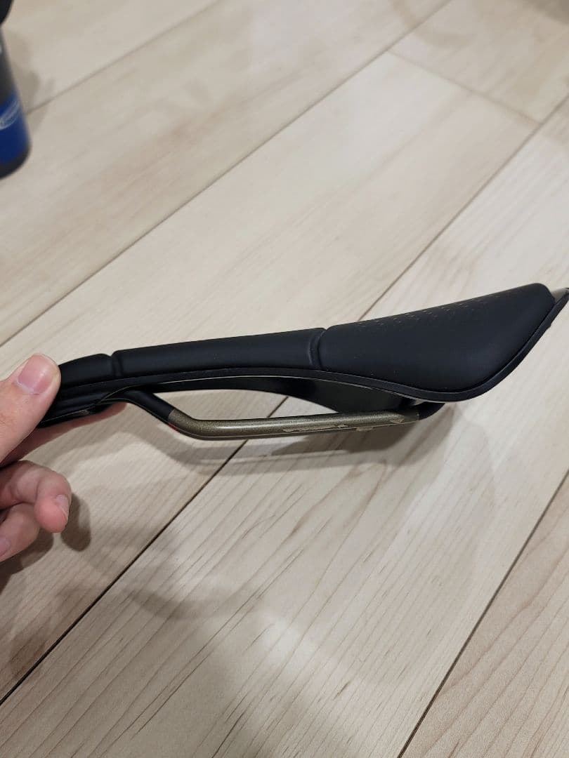 プロロゴ スクラッチ M5 tirox サドル