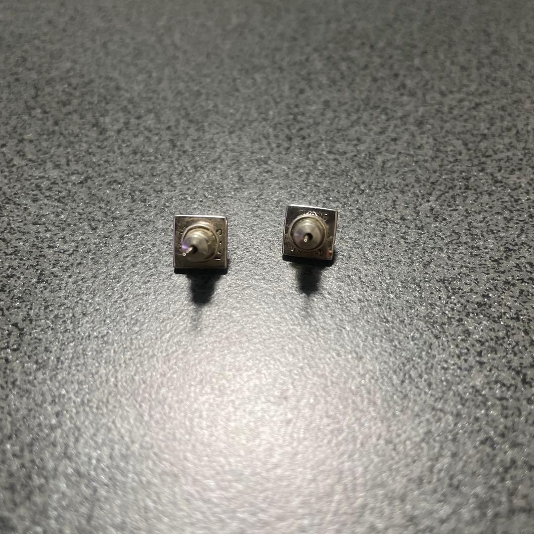 ヒステリックグラマー　シルバー ピラミッド型 スクエア型 ピアス