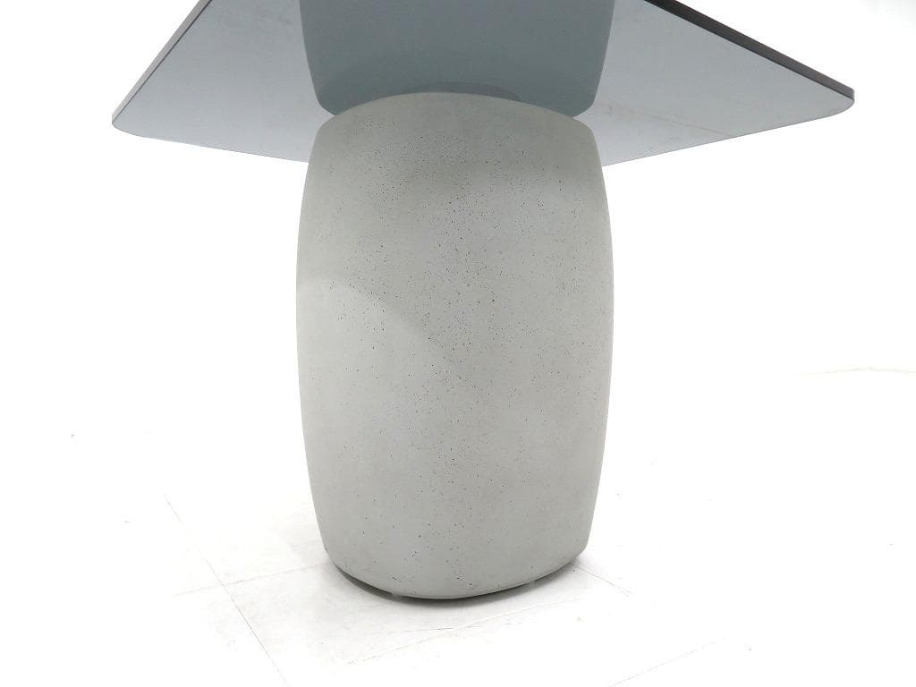 展示品　ボーコンセプト　ガラス　コーヒーテーブル　サイドテーブル　モダン　高級