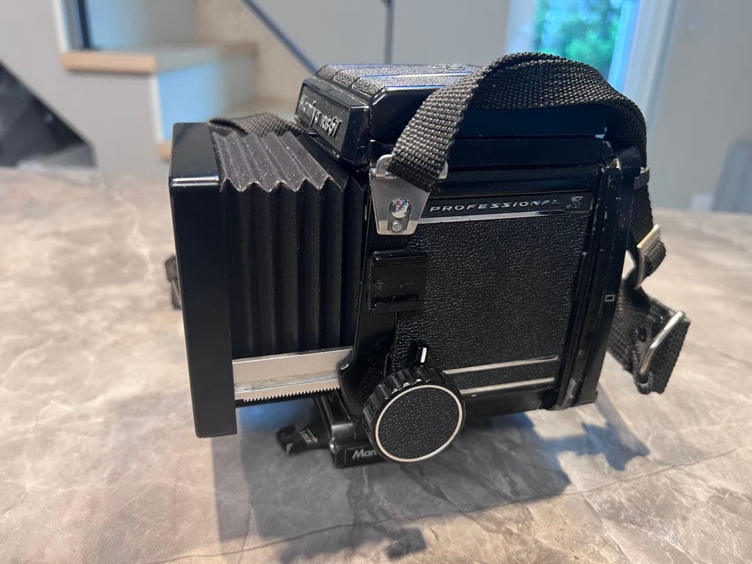 Mamiya 67 pro S フィルムカメラとレンズ