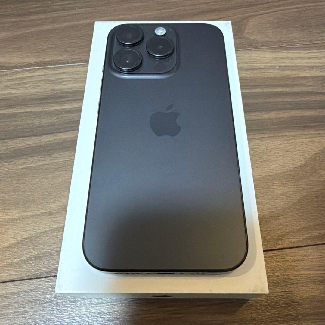 Apple iPhone 15Pro 128GB ブラックチタニウム