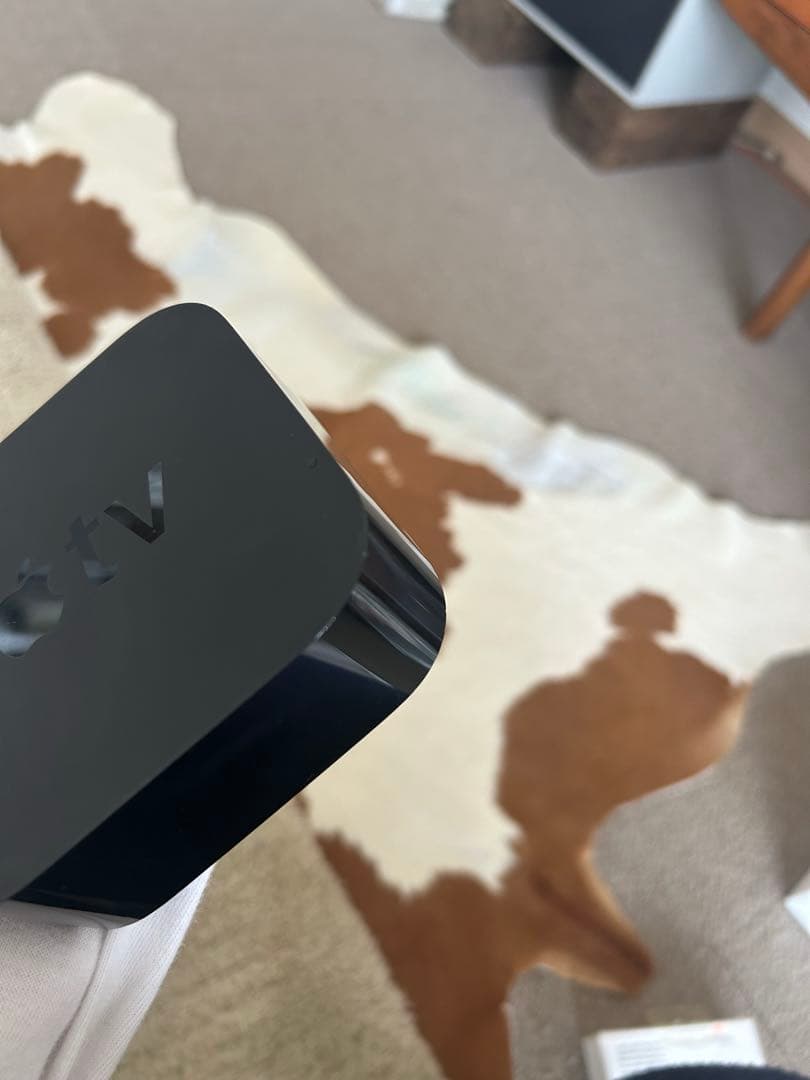 AppleTV 4K 32GB 純正のケーブル付き