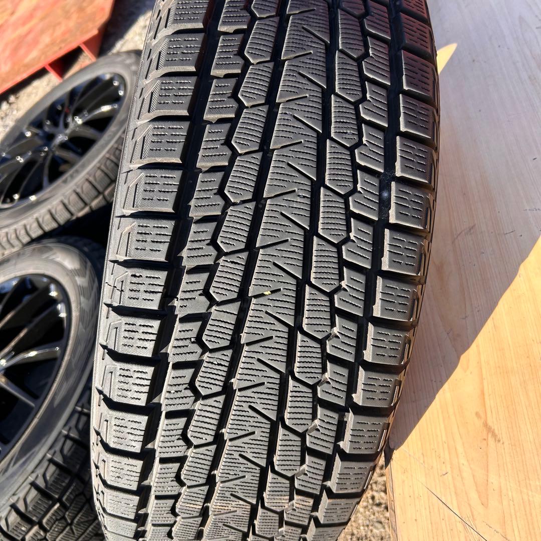 [美品][バリ溝]レクサス等23年YOKOHAMAスタッドレス235/60R18