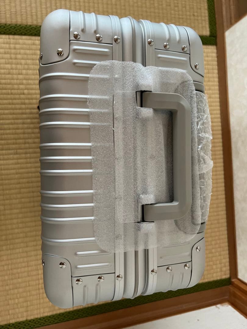 メルセデスベンツ正規ディーラー成約記念品メルセデス・ベンツアルミスーツケース‼️