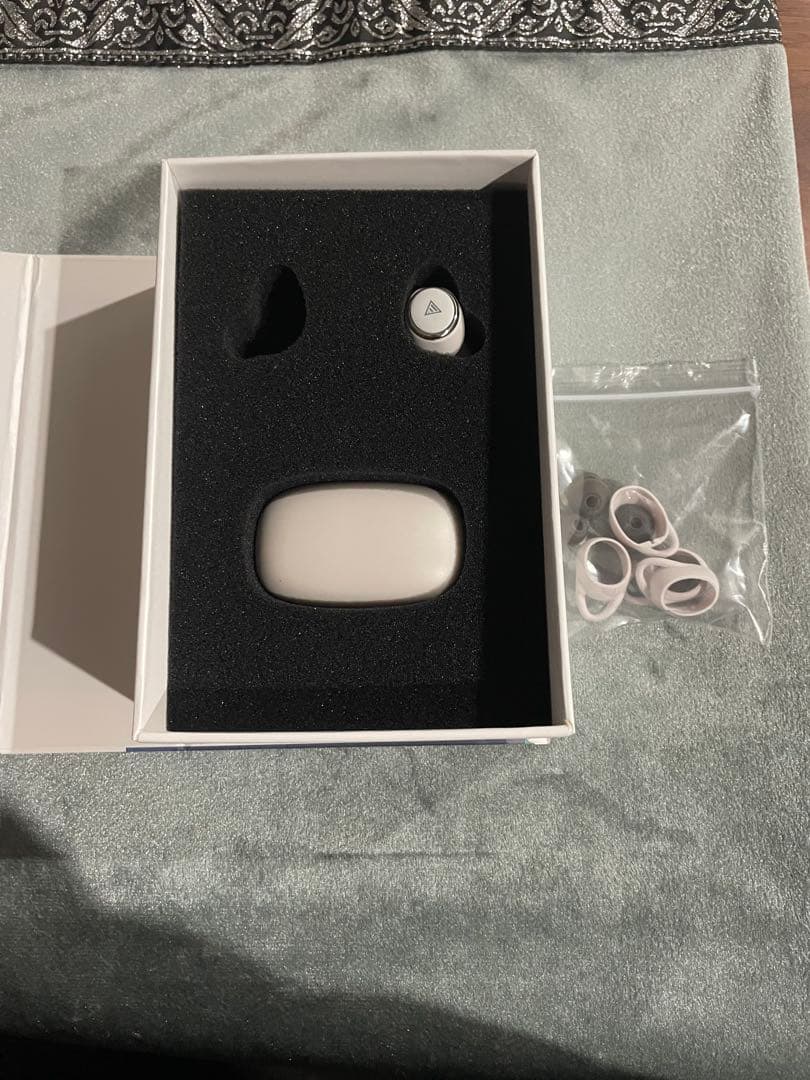 【ジャンク】ANIMA ANW01 戌亥とこ ホワイト ワイヤレスイヤホン