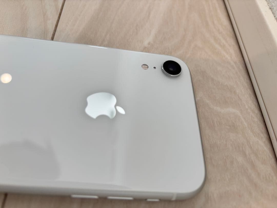 【美品】iPhoneXR ホワイト 128GB SIMフリー