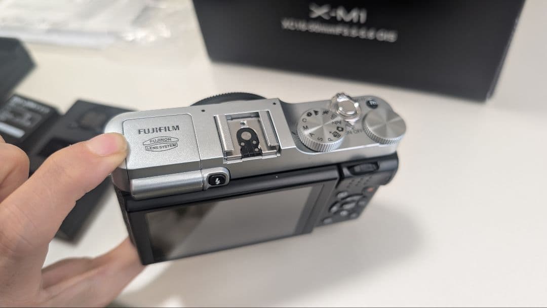 Fujifilm X-M1 ミラーレスカメラ 本体 おまけ付き