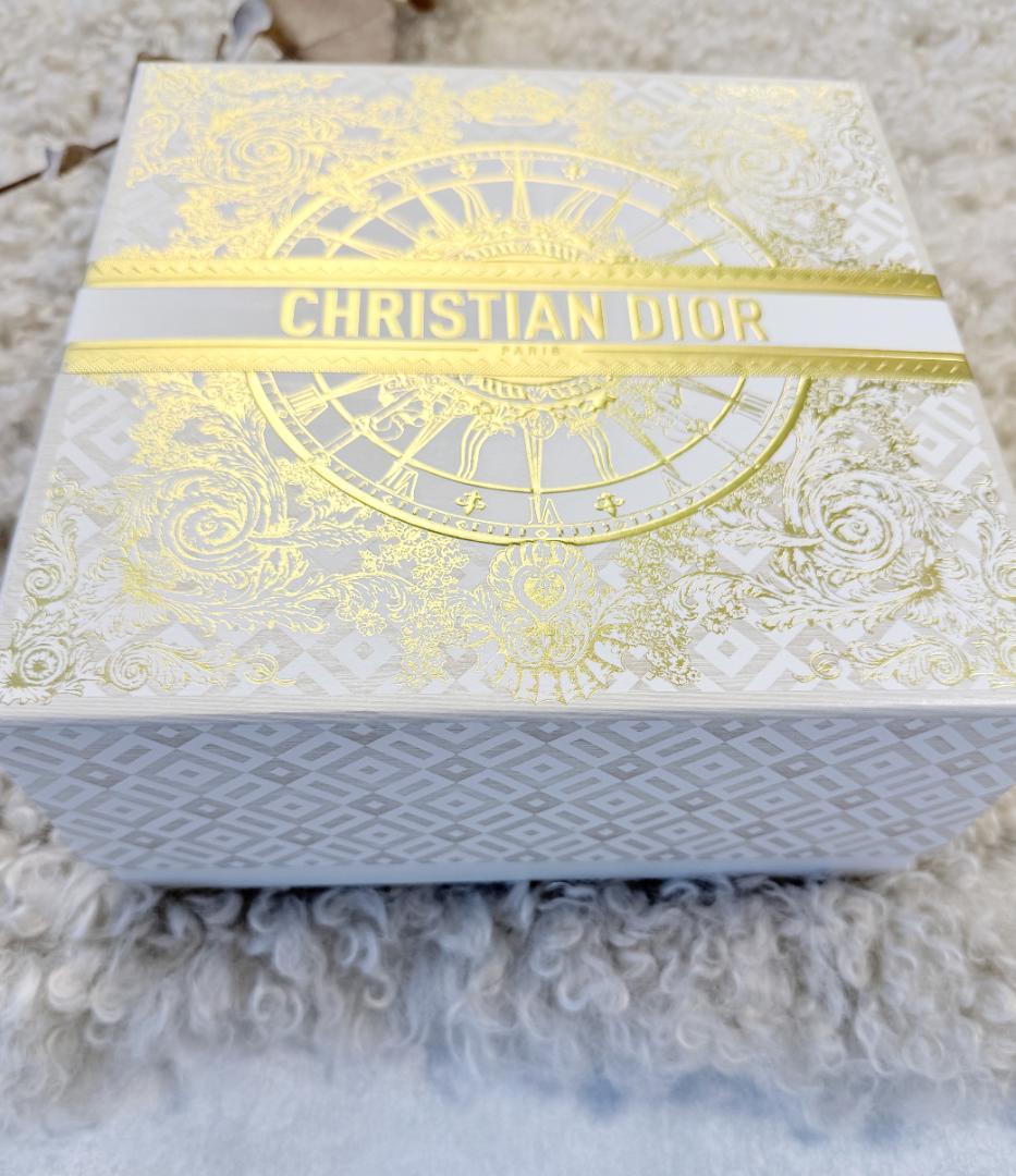 未使用　ディオール　Dior　エクランクチュールマルチユース　ホリデー限定