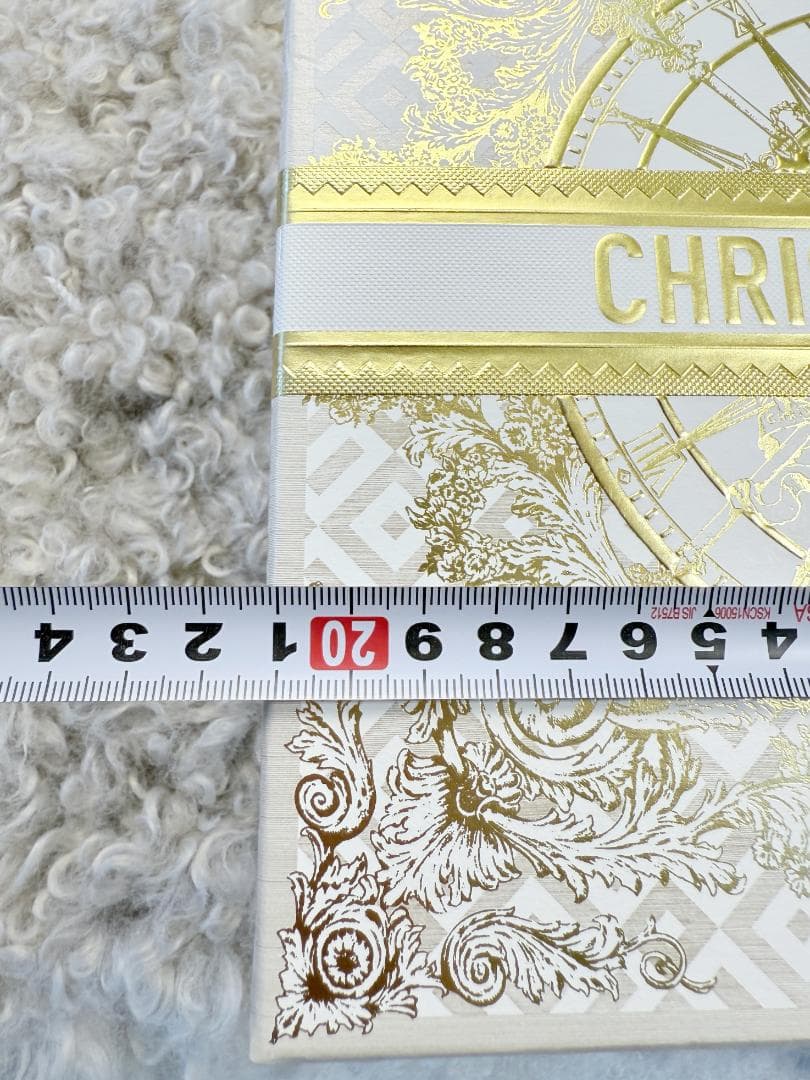 未使用　ディオール　Dior　エクランクチュールマルチユース　ホリデー限定