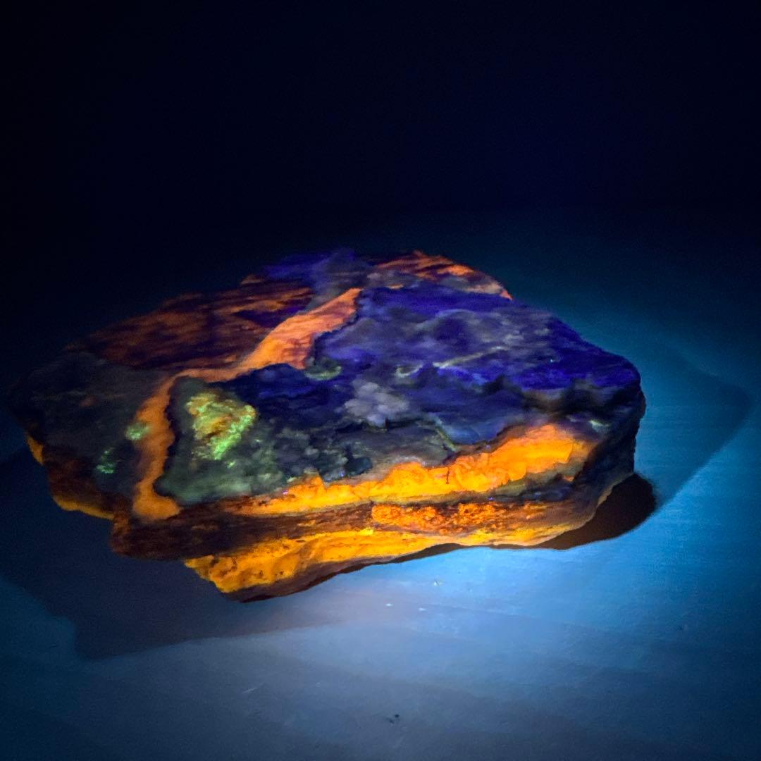 北海道石　然別オパール　蛍光オパール802ｇ