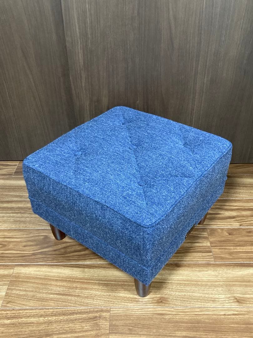 カリモク60　オットマン　タープブルー