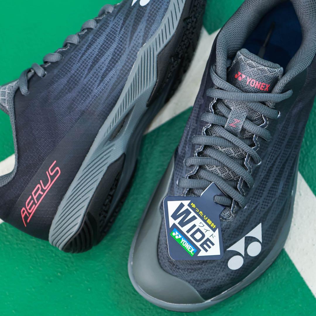 年内限定価格　ヨネックス　バドミントンシューズ　SHBAZ2WY 25.0