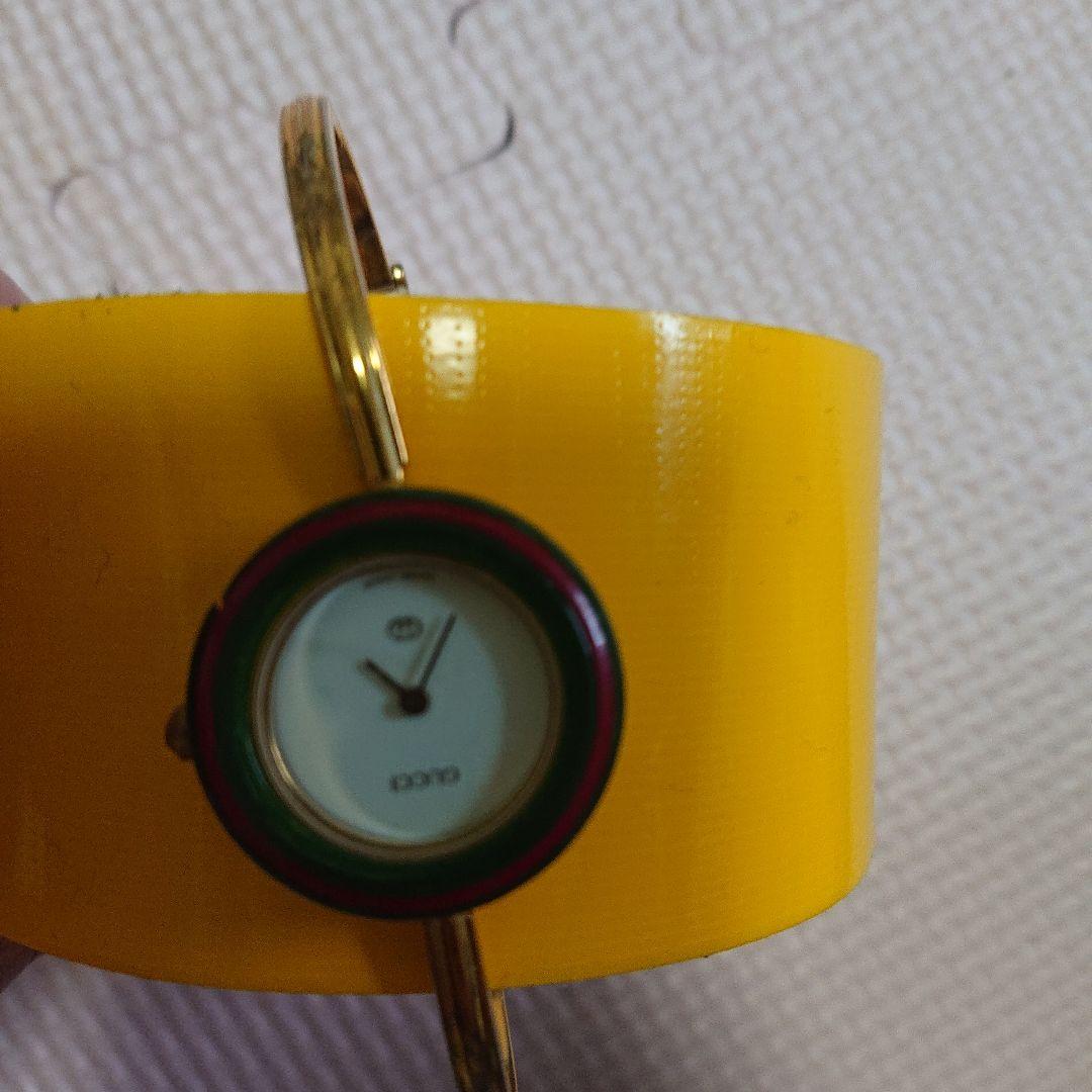 GUCCI　チェンジベゼル　ゴールドバングルウォッチ