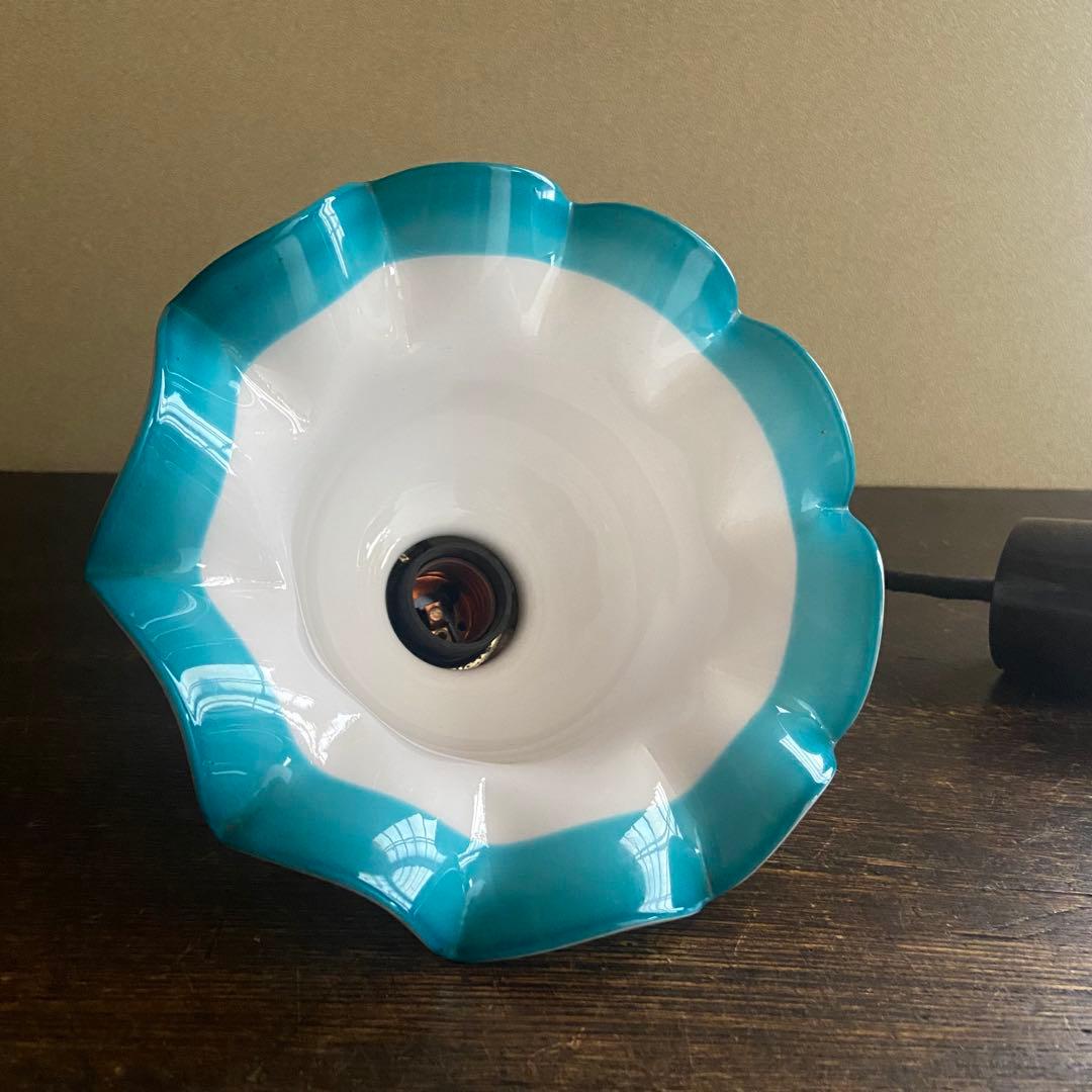 レトロ　ガラスシェード　乳白色　大正ガラス　フリルガラスシェード　電傘