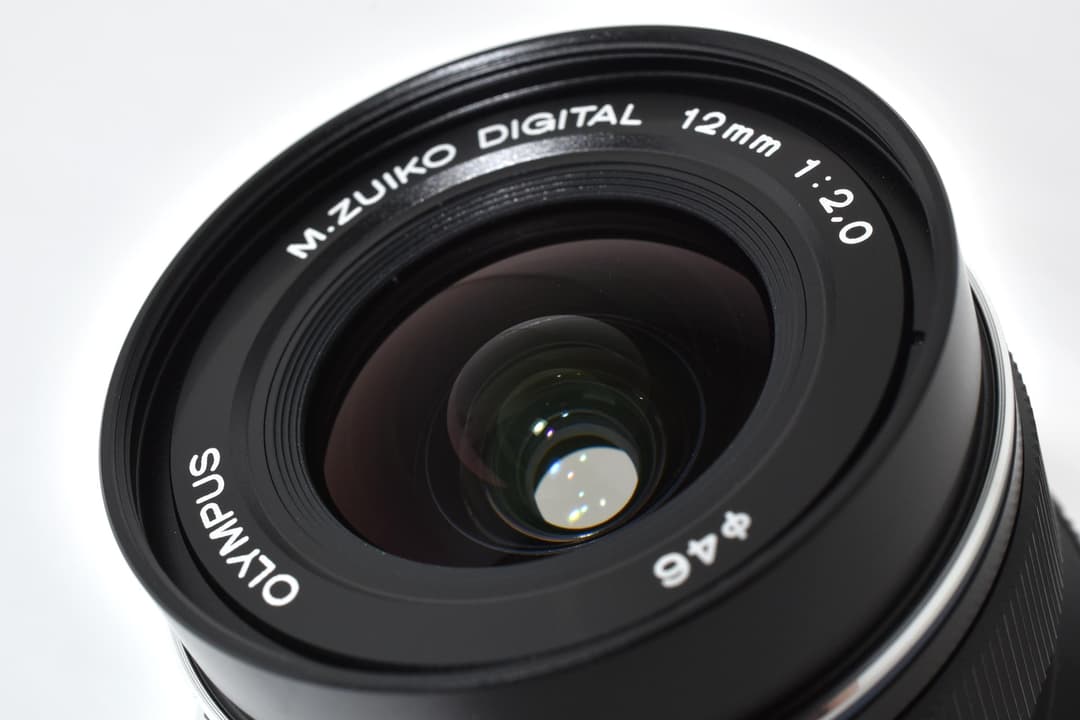 オリンパス M.ZUIKO DIGITAL ED 12mm F2.0 C490