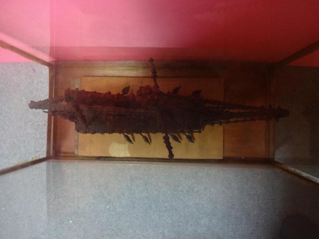 アンボン島の香木の船（人間国宝作成）