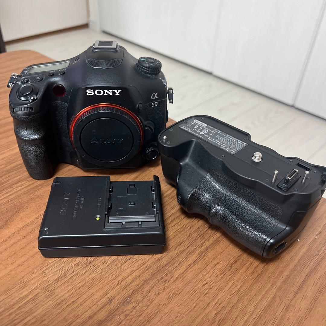 SONYα99/純正グリップVG-C99A付です。