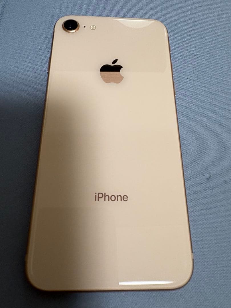 i Phone 8 Gold 64GB　SIMフリー（Apple通販）