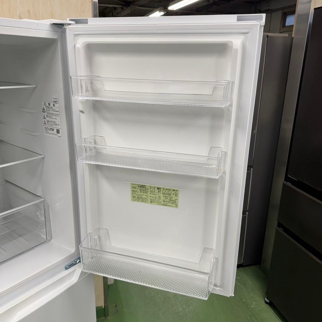640 SHARP 中型冷蔵庫 200L〜300L 小型 一人暮らし 右開き