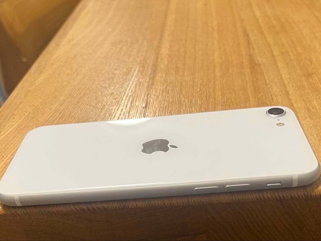 美品iPhone SE第2世代128GB スターライトsimロック無し