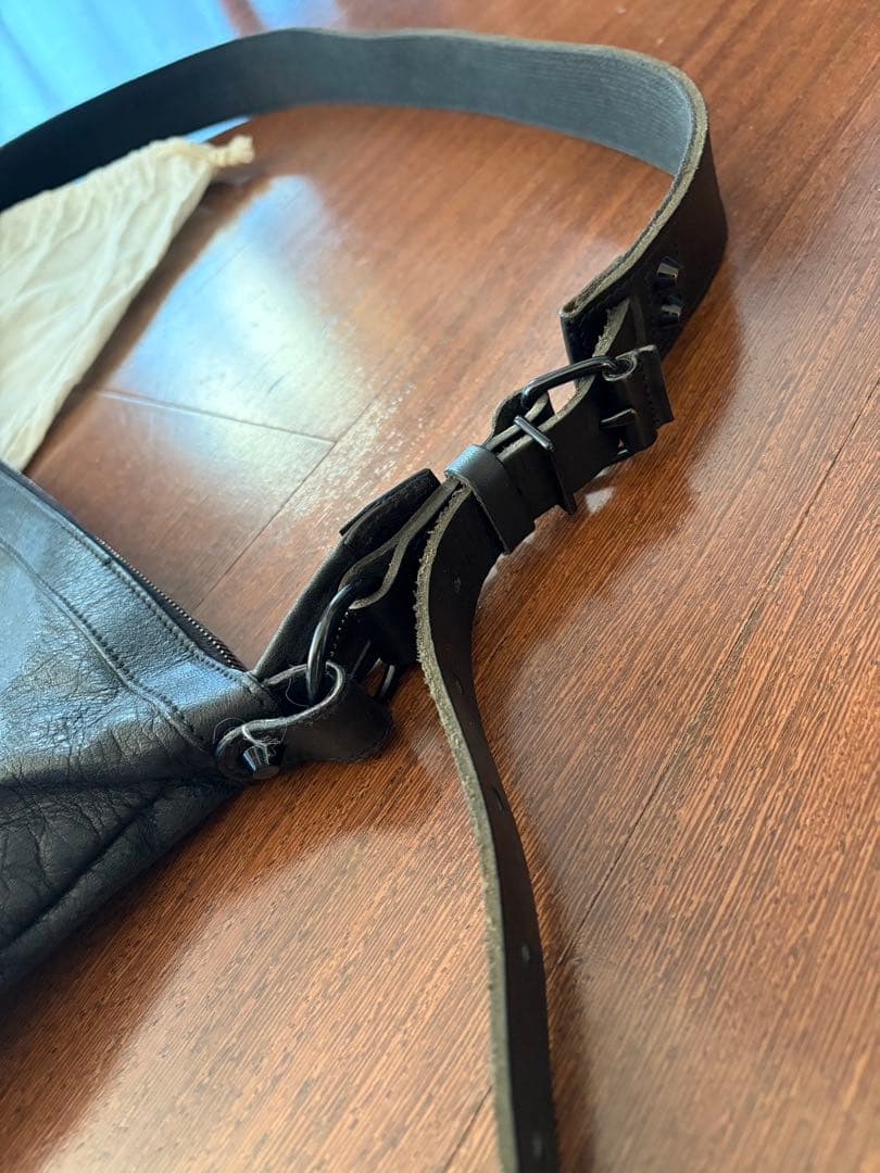 BALENCIAGA THE MENS DAY レザー ショルダーバッグ