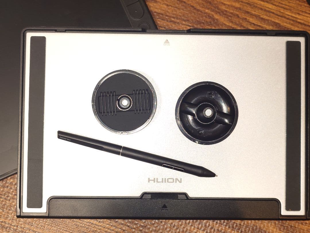 HUION 液タブ Kamvas13