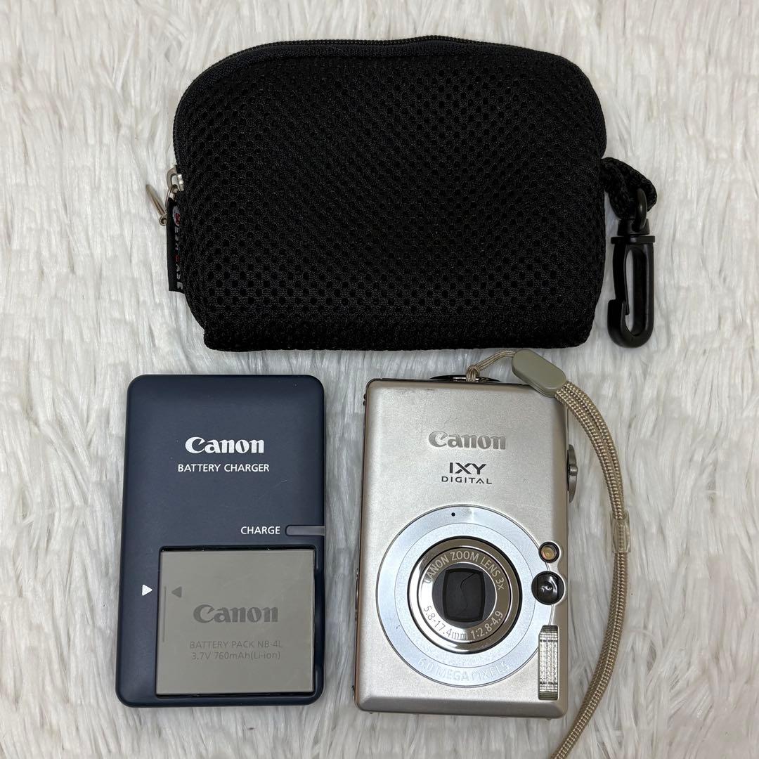 Canon カメラ　IXY 70 PC1193 充電器 コンデジ　動作品