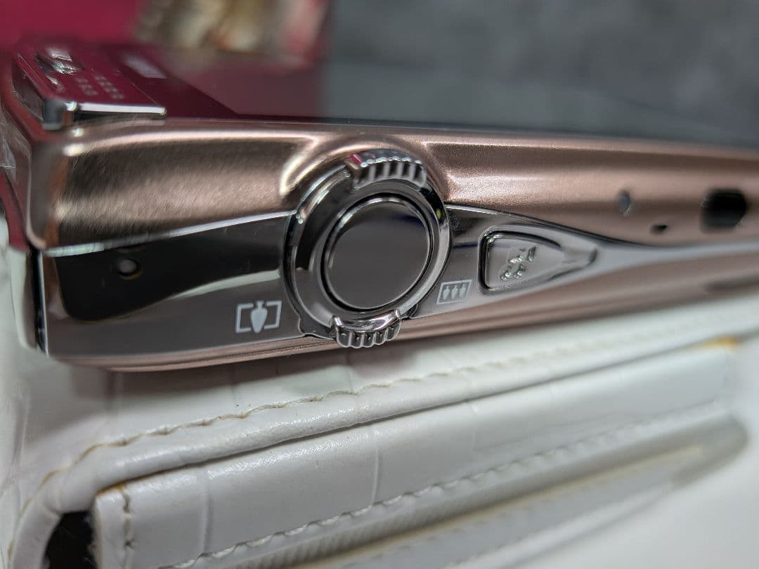 【極美品】FUJIFILM FINEPIX Z950EXR ピンクゴールド