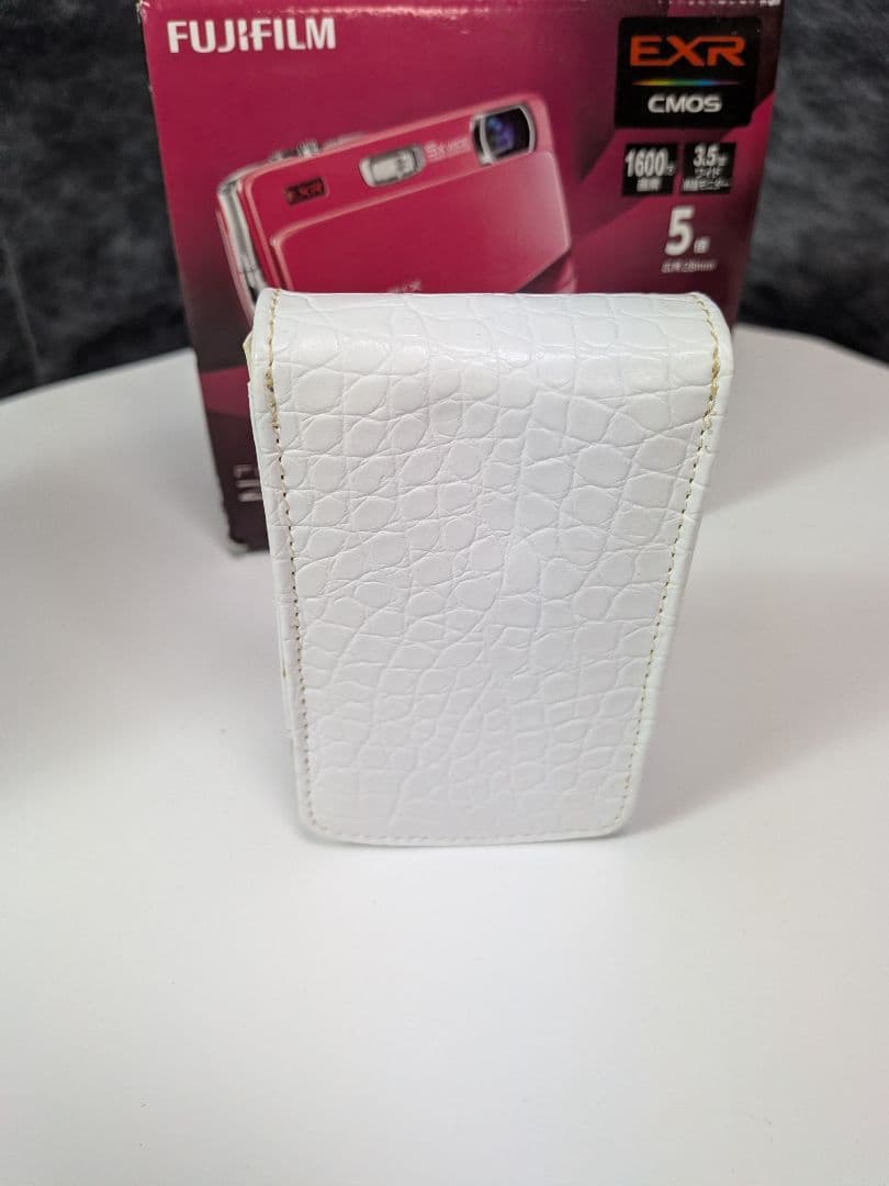 【極美品】FUJIFILM FINEPIX Z950EXR ピンクゴールド