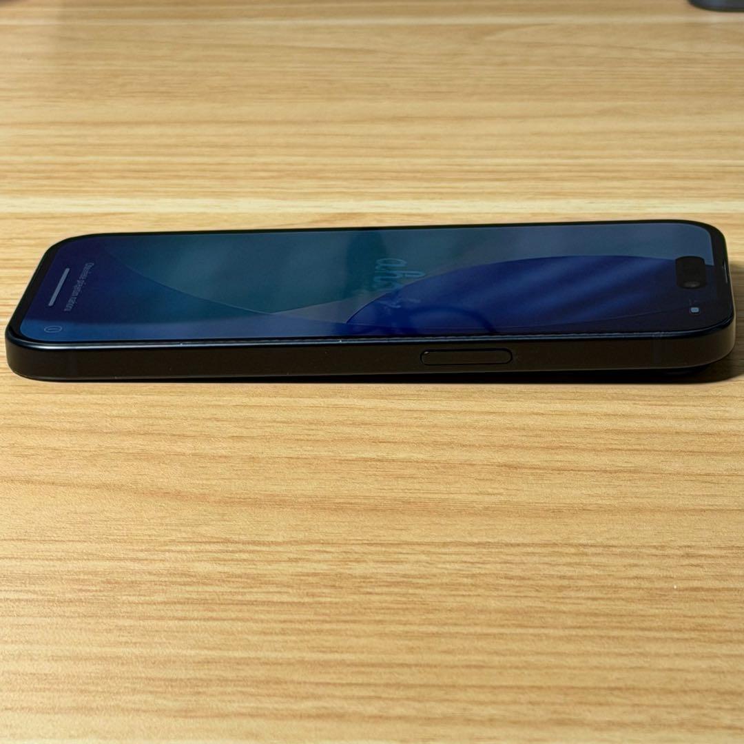 Apple iPhone 15 128GBブラック SIMフリー